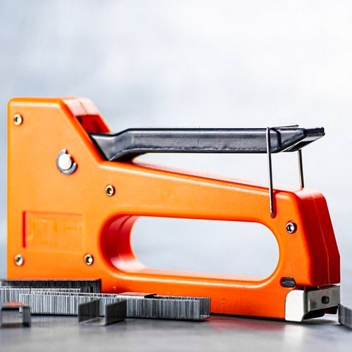 Степлеры и скобы