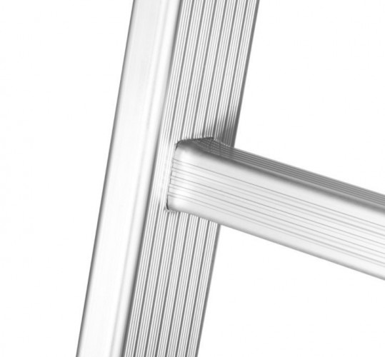 Стремянка алюминиевая 8-ми ступенчатая, 3 секции РемоКолор 63-3-008