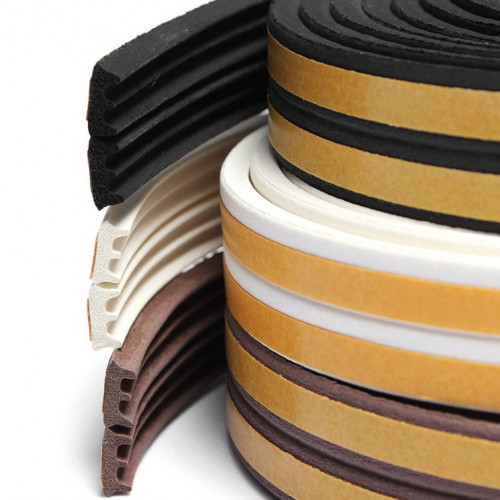 Уплотнитель самоклеящийся E150 9х4мм, коричневый Sila Home 150м