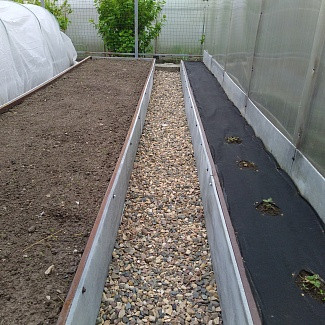 Плоский шифер для грядок 1500х300х10мм полоса непрессованная