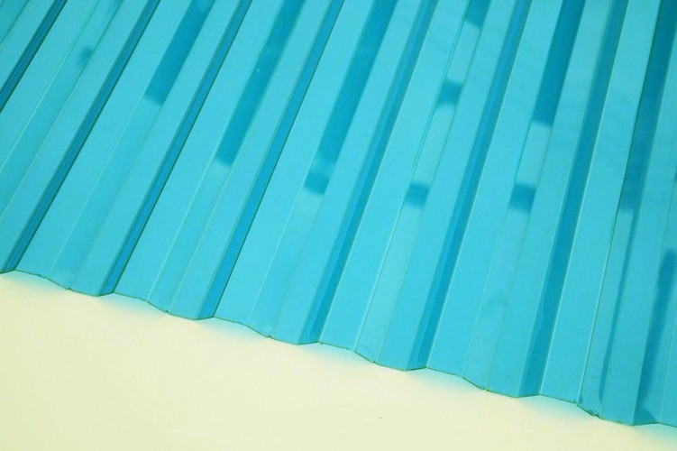 Профилированный поликарбонат трапеция 3000х1050х0,8мм (бирюза прозрачный) Юг-Ойл-Пласт