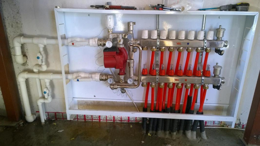 Шкаф коллекторный 651х704х120мм наружный ШРН 3 Valtec VTc.541.0.03