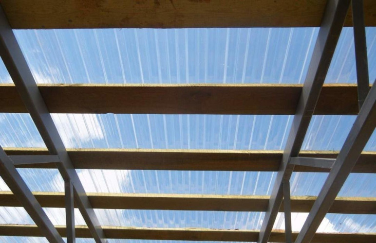 Профнастил пластиковый ПЭТ 1500х800х1мм, 1,2м2, прозрачный (бесцветный)