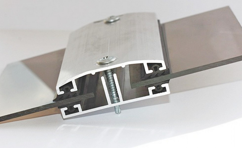 Профиль алюминиевый прижимной Верх (крышка) без уплотнителя, ширина 60 мм, 6 м