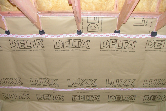 Плёнка пароизоляционная с ограниченной паропроницаемостью DELTA LUXX 1.5х50м, 150г/м2
