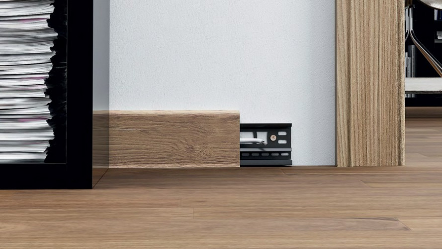 Плинтус Arbiton INDO 70, 11 Дуб Скальный, 2500х70х26мм