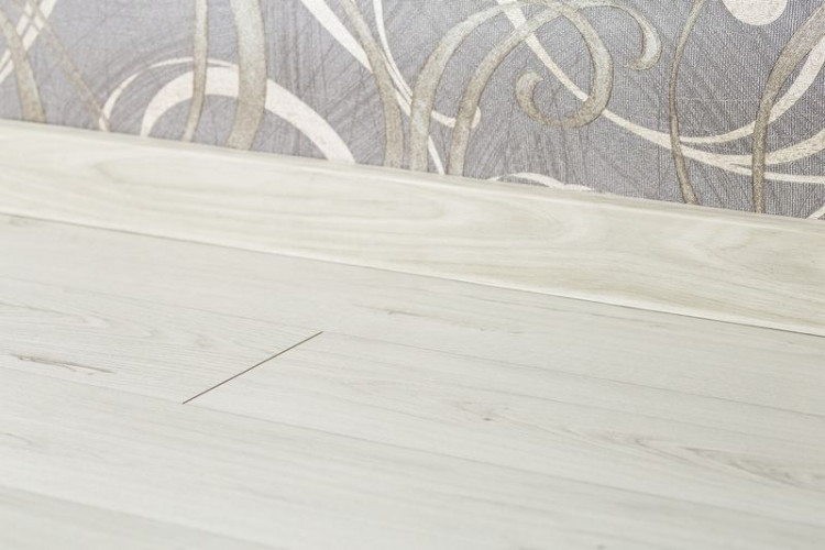 Ламинат Kronopol Aurum Gusto с фаской D 3482 Платан Малибу