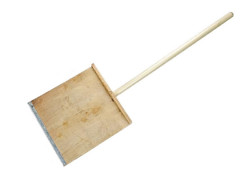 Лопата снеговая фанерная 500*500 с черенком (с планкой) d=32