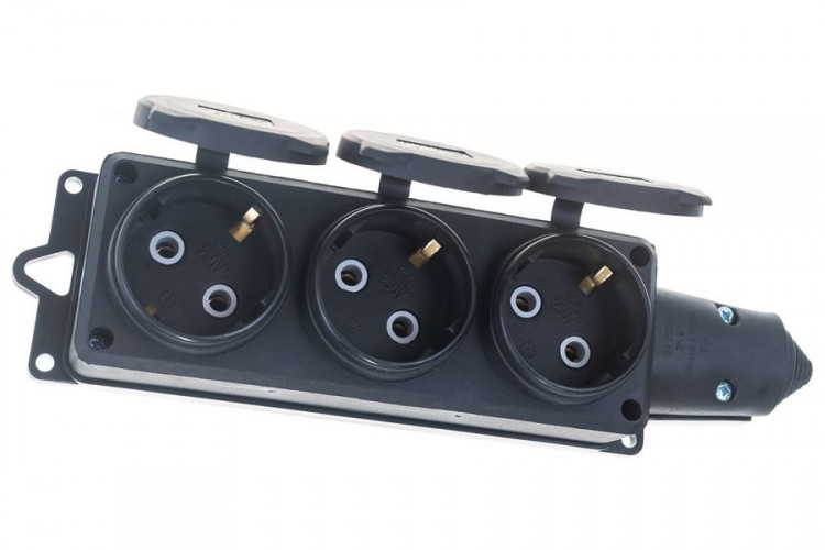 Колодка удлинителя трехместная UNIVersal 1323, 1 фазная, черная с заглушками и заземлением