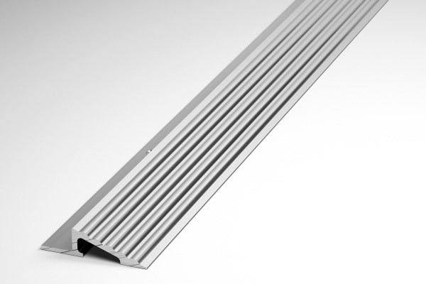 Профиль для грязезащитных покрытий 10х22х33 мм, без покрытия 2500 мм