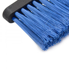 Автомобильная щетка зимняя со скребком, мягкая ручка, 700мм РемоКолор 60-6-057