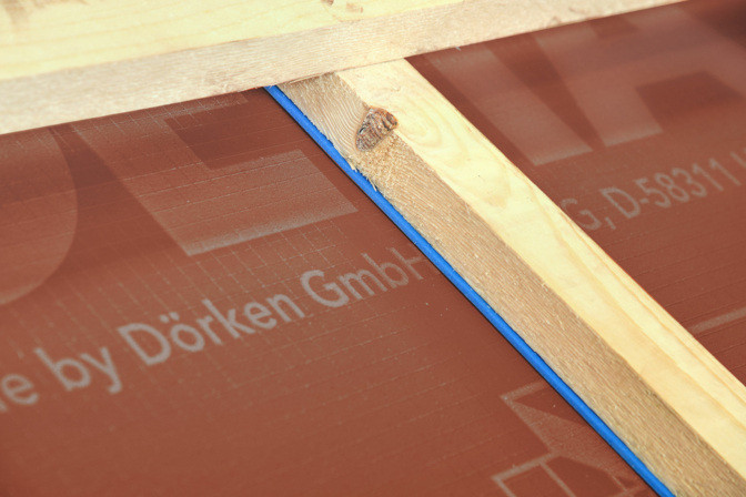 Лента Delta Schaum Band SB 50, 50мм х 30м, уплотнительная для контробрешетки