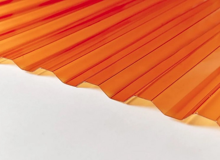 Профилированный поликарбонат трапеция 2000х1050х0,8мм (оранжевый прозрачный) Юг-Ойл-Пласт