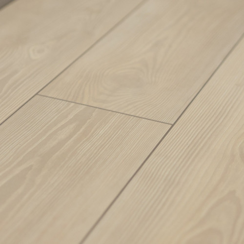 Ламинат Laminely Дуб дымчатый с фаской, 8мм, 33 класс (8шт/2.156м2)