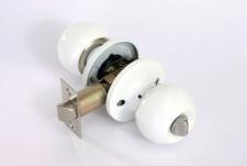 Ручка-защелка белая кл/фикс Аллюр 5560 WW