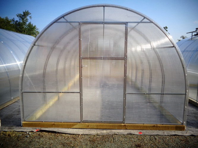 Теплица каркас "Новая-Цинк-Двойные дуги" 3х10х2,1 м (ШхДхВ) оцинкованная 20х20мм, без окраски